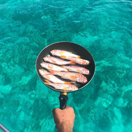 Il Cubo, Monovano Col Mare Su Tre Fronti. فافينانا المظهر الخارجي الصورة