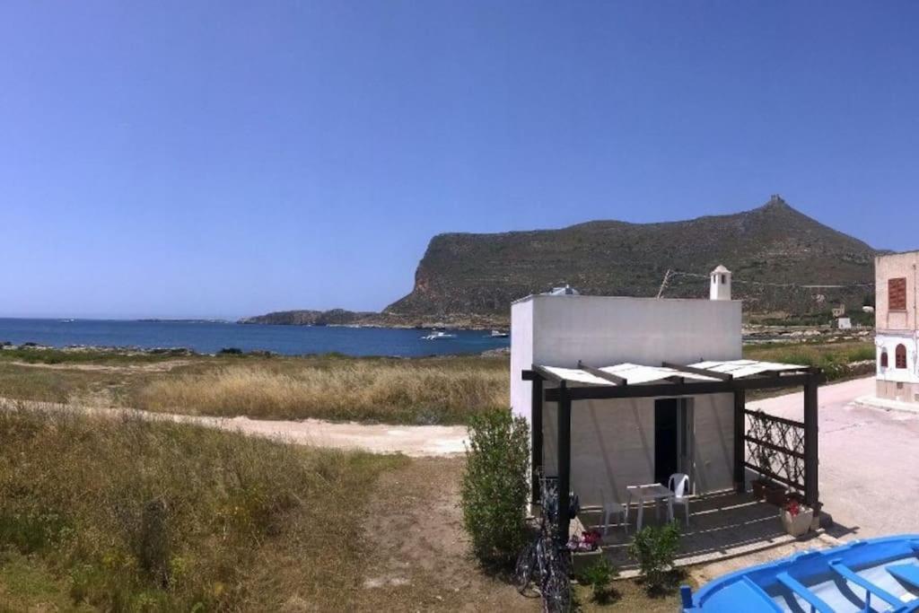 Il Cubo, Monovano Col Mare Su Tre Fronti. فافينانا المظهر الخارجي الصورة